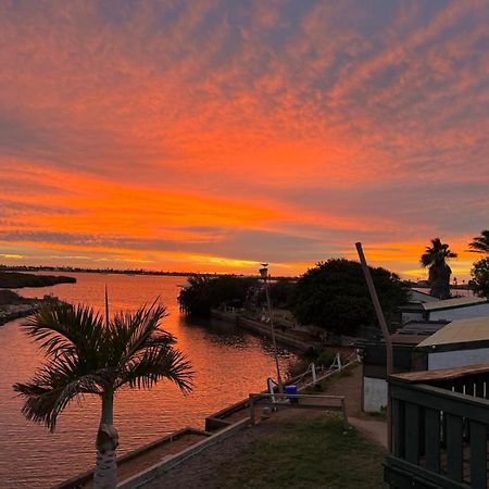 Pelican Point Waterfront Resort Formerly Carnarvon Beach Retreat Exterior foto