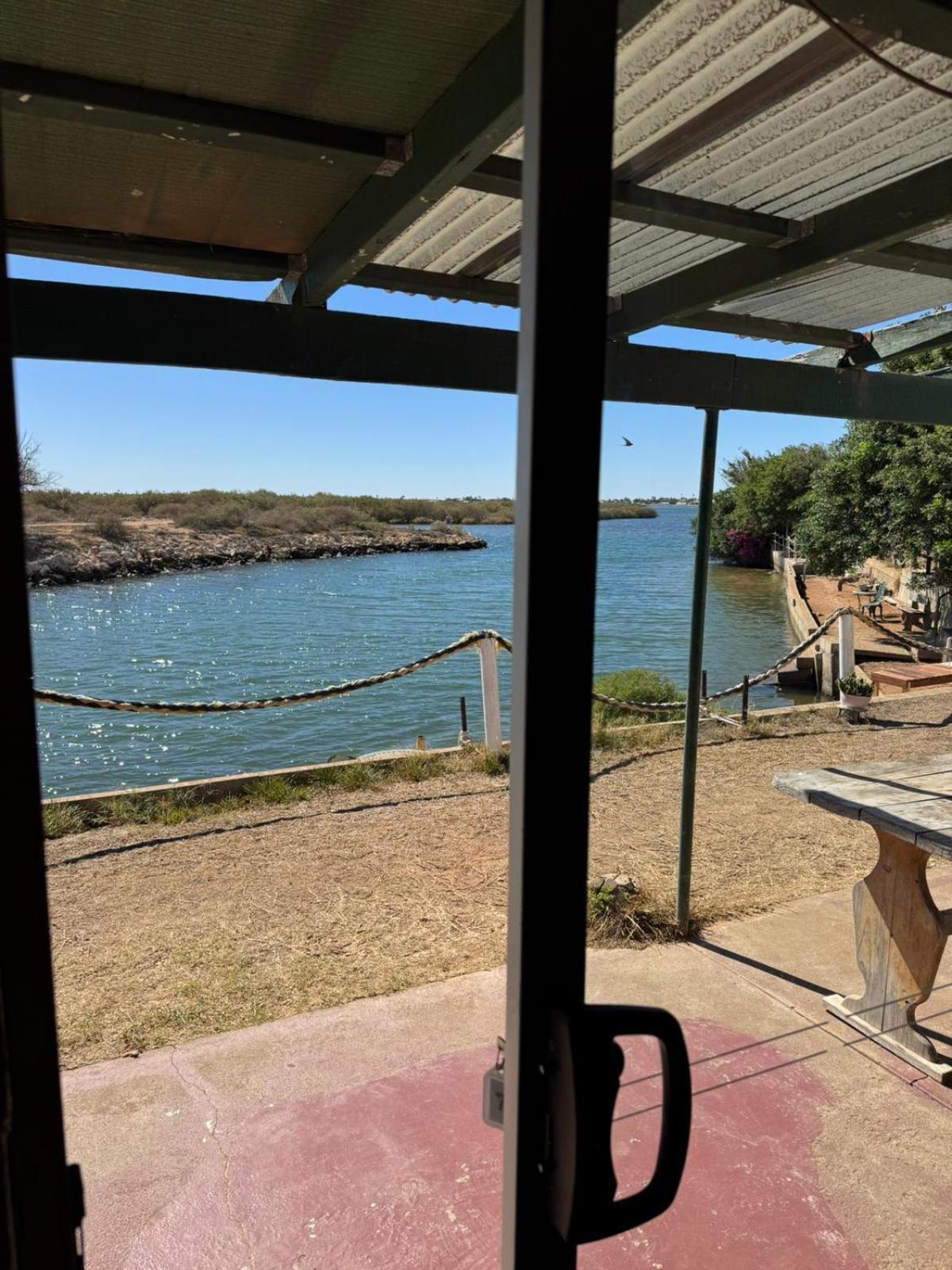 Pelican Point Waterfront Resort Formerly Carnarvon Beach Retreat Exterior foto