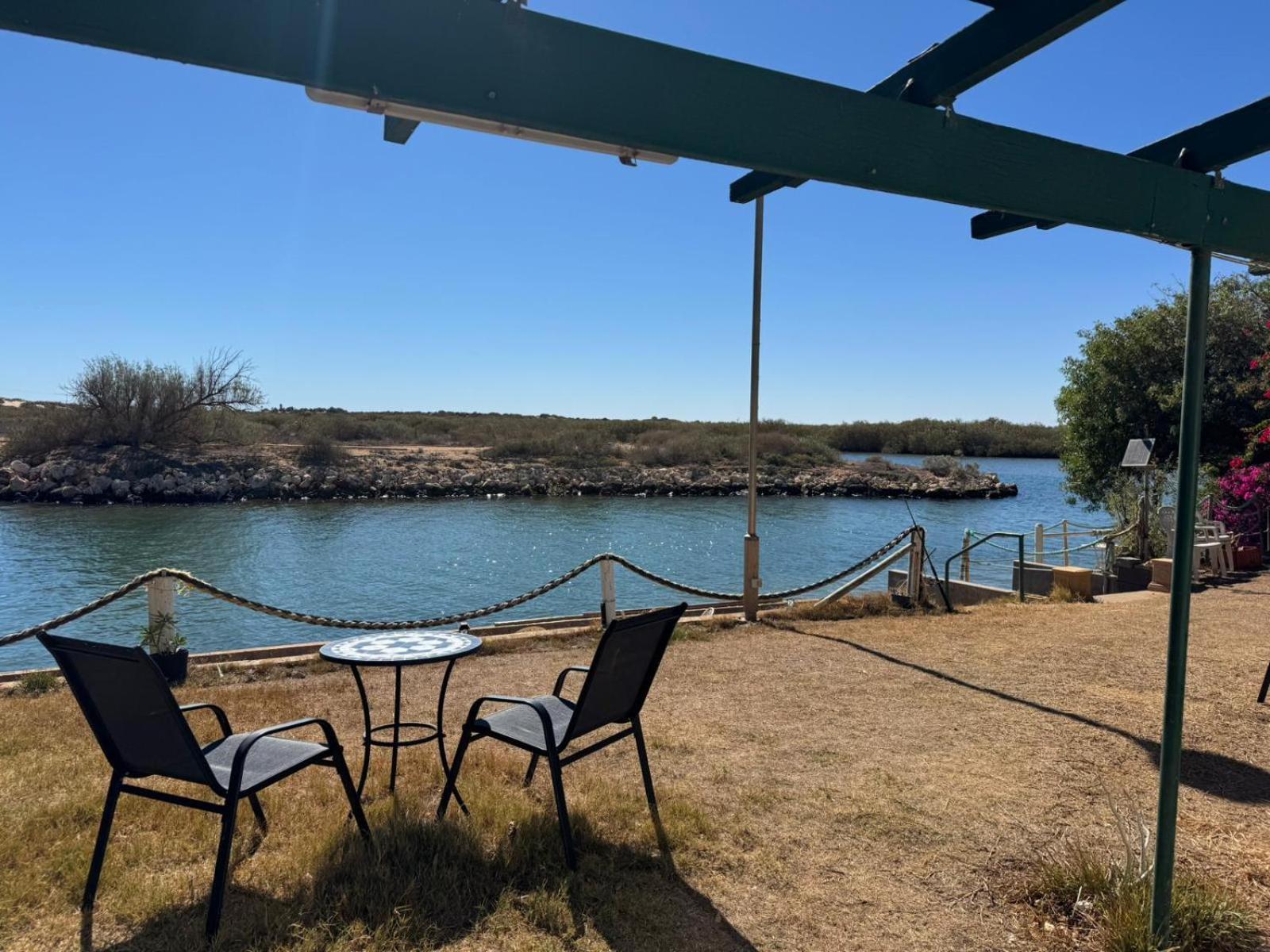 Pelican Point Waterfront Resort Formerly Carnarvon Beach Retreat Exterior foto