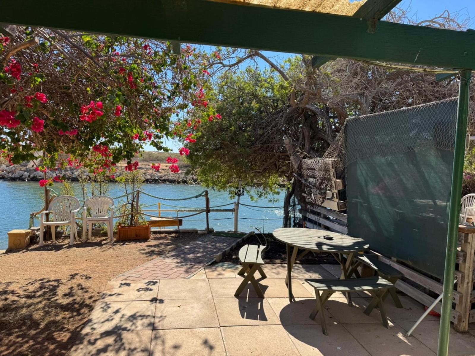 Pelican Point Waterfront Resort Formerly Carnarvon Beach Retreat Exterior foto