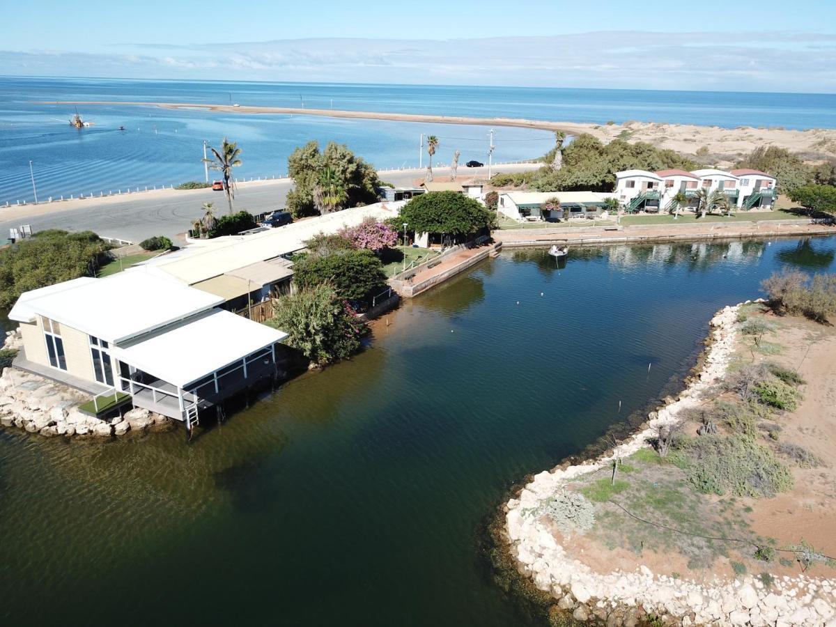 Pelican Point Waterfront Resort Formerly Carnarvon Beach Retreat Exterior foto